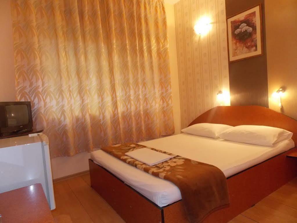 Hotel Holiday Эфорие Норд Экстерьер фото